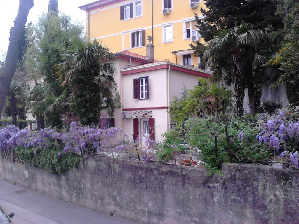 Room Sarah Rijeka Exterior foto