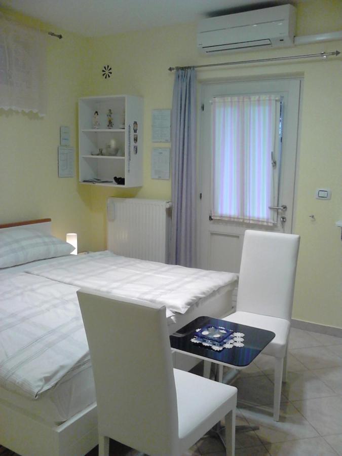 Room Sarah Rijeka Quarto foto